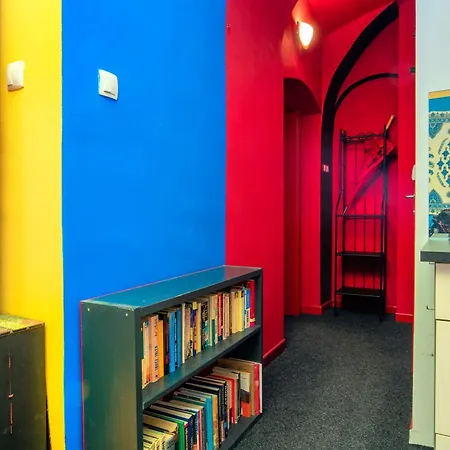 Apartament The Book Nest